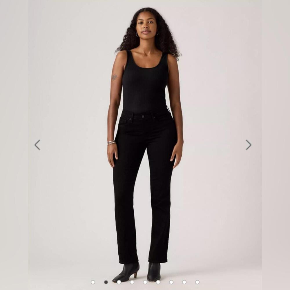 Levi’s 314 Shaping Straight Jeans